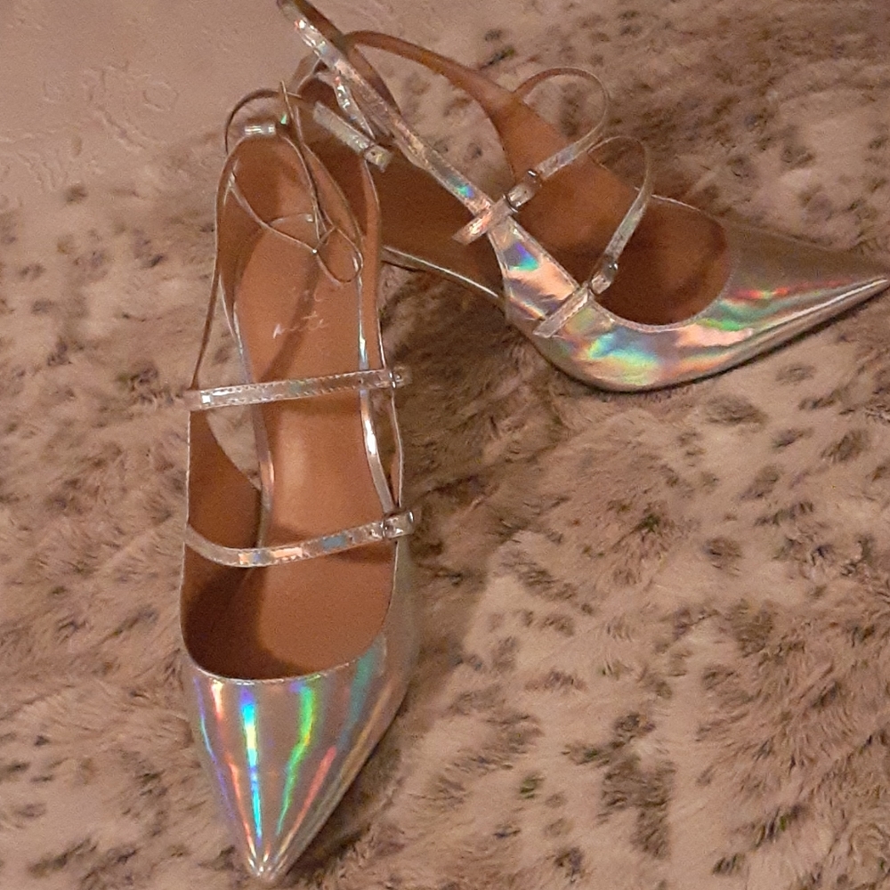 Shoes - Picture 2 of 3